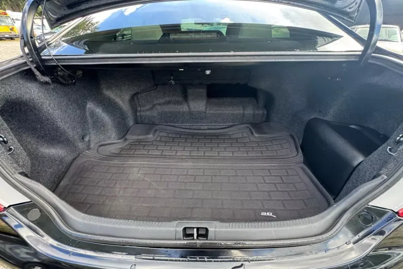 2013 Toyota Camry LE Hybrid photo 1