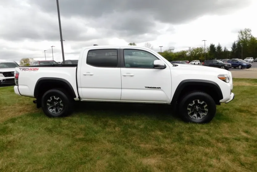 2020 Toyota Tacoma TRD Sport 4x4 photo 1