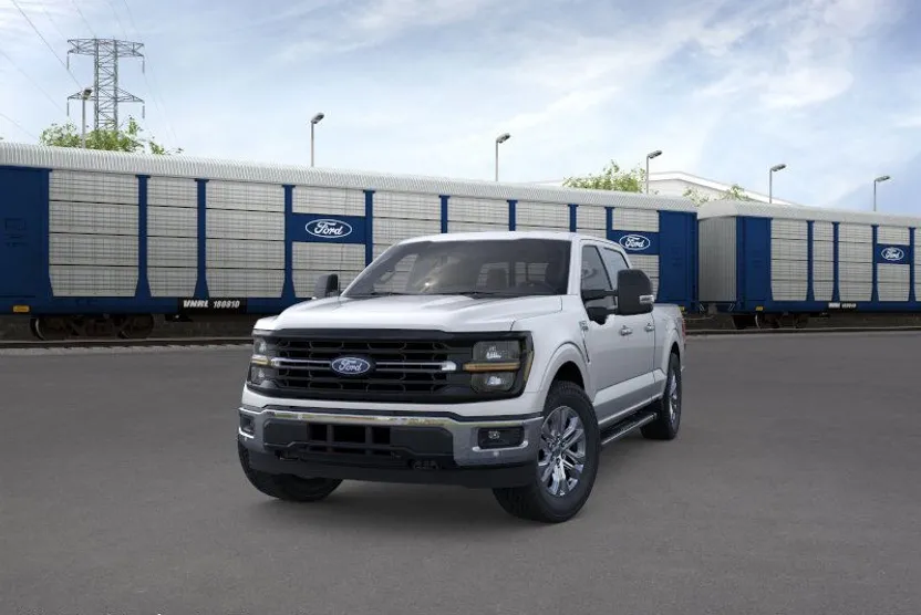 2025 Ford F-150 XLT photo 1