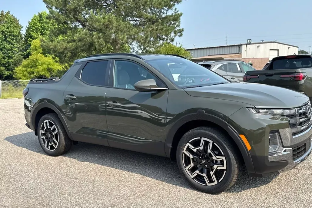 2025 Hyundai Santa Cruz Limited photo 1