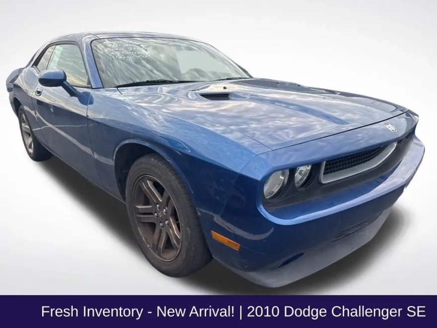 2010 Dodge Challenger SE photo 1
