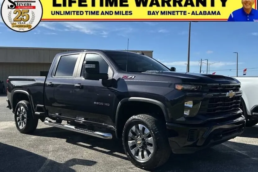 2024 Chevrolet Silverado 2500HD Custom photo 1