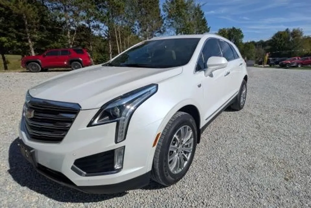 2017 Cadillac XT5 Luxury Sport photo 1