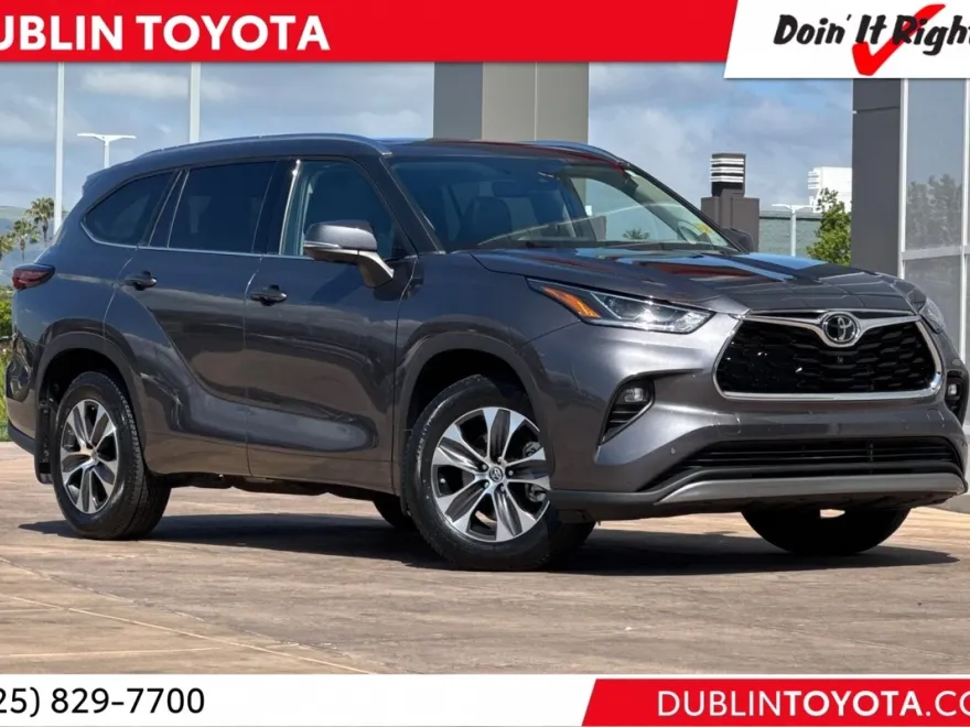 2024 Toyota Highlander Platinum photo 1