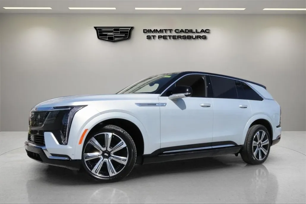 2025 Cadillac Escalade IQ Luxury photo 1