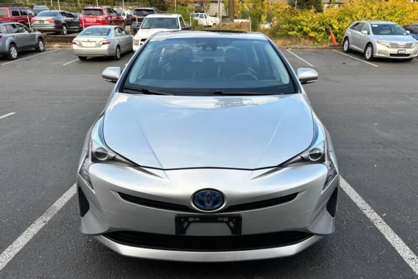 2016 Toyota Prius Two Eco Three Four Touring photo 1