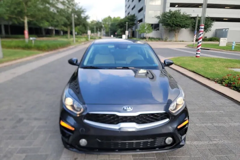 2021 Kia Forte LXS photo 1