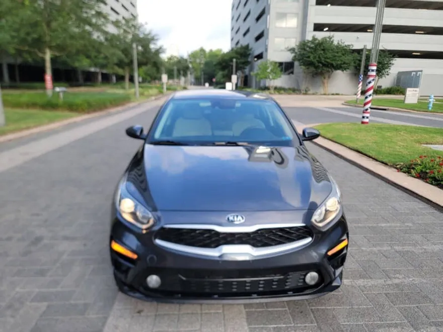 2021 Kia Forte LXS photo 1