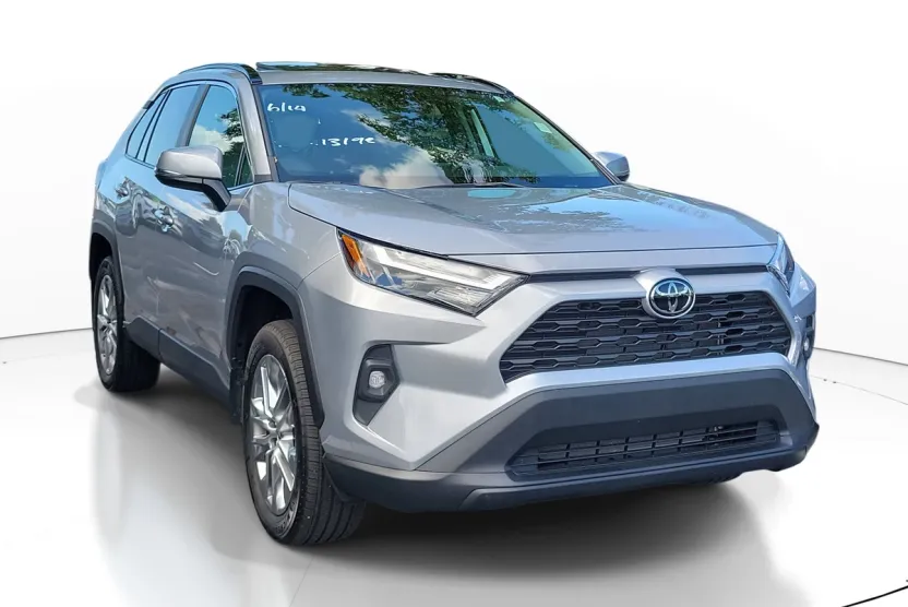2024 Toyota RAV4 XLE Premium photo 1