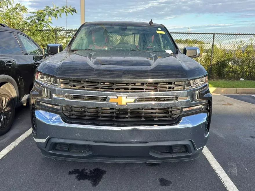 2020 Chevrolet Silverado 1500 LT photo 1