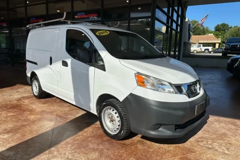 2015 Nissan NV200 SV photo 1