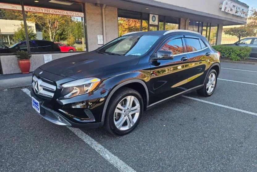 2017 Mercedes Benz GLA 250 4MATIC photo 1