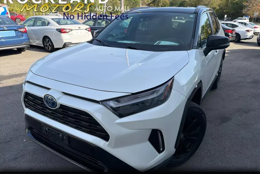 2022 Toyota RAV4 Hybrid XSE photo 1