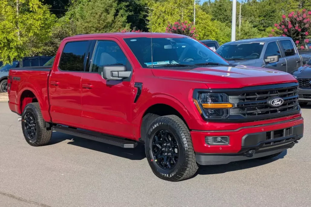 2025 Ford F-150 XLT photo 1