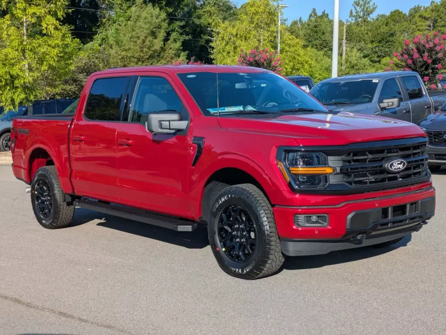 2025 Ford F-150 XLT photo 1