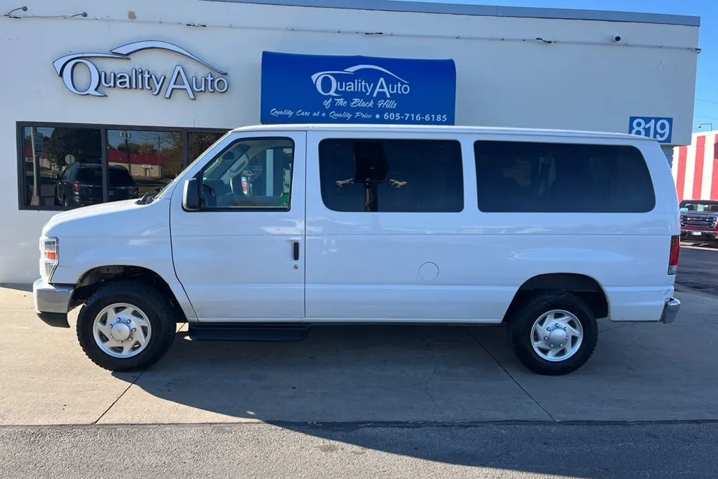 2012 Ford E-350 photo 1