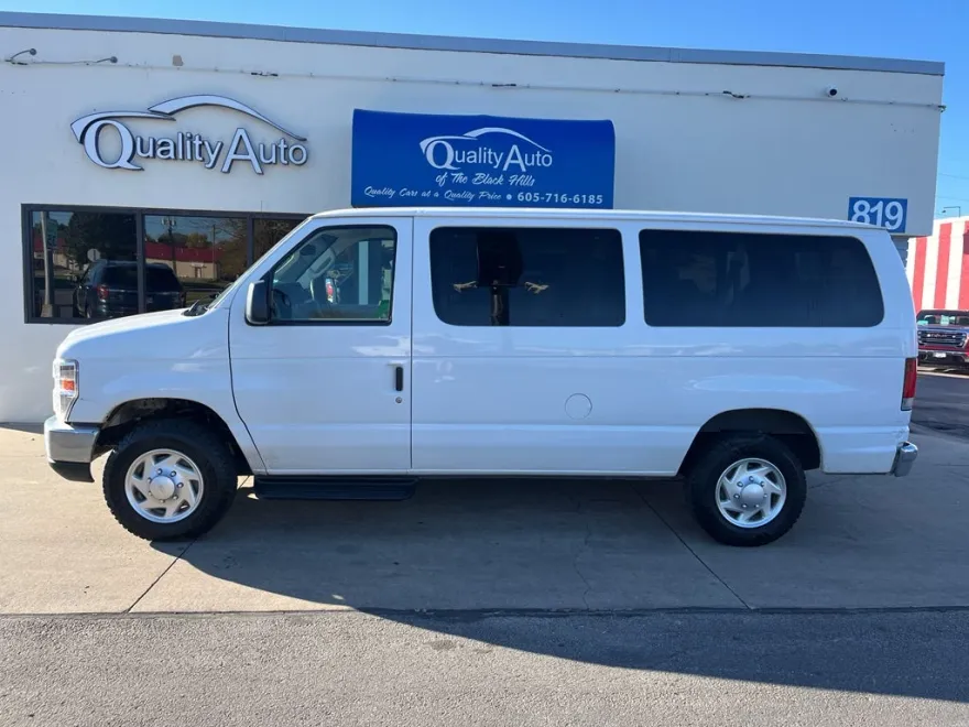 2012 Ford E-350 photo 1