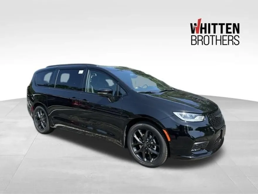 2025 Chrysler Pacifica Limited photo 1