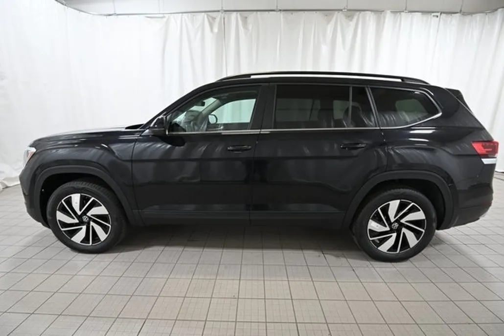 2026 Volkswagen Atlas SE Technology photo 1