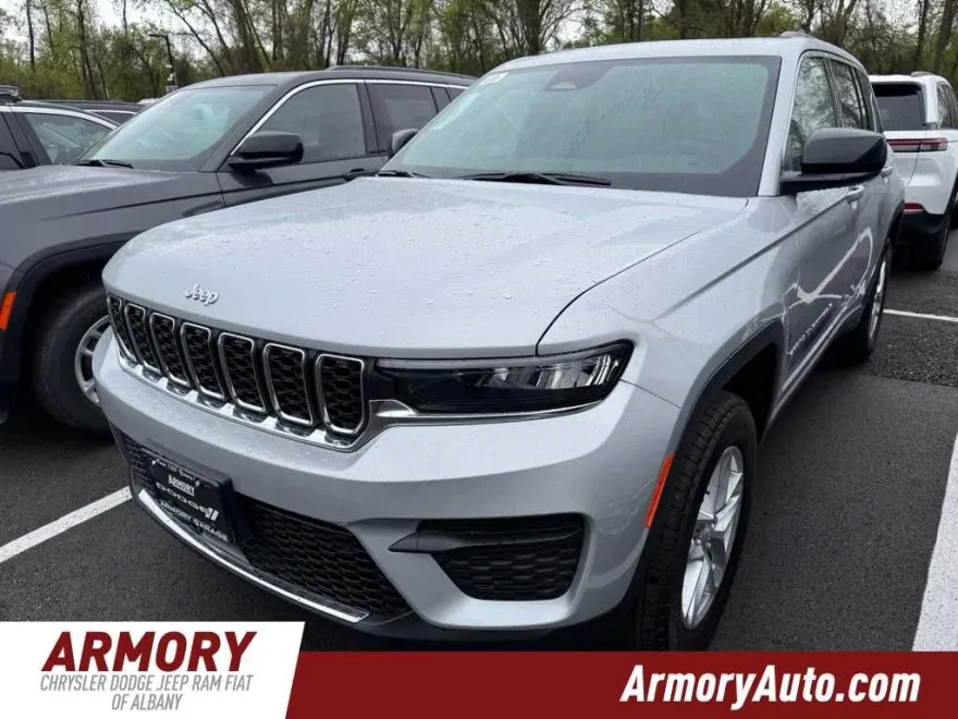 2025 Jeep Grand Cherokee Laredo X photo 1