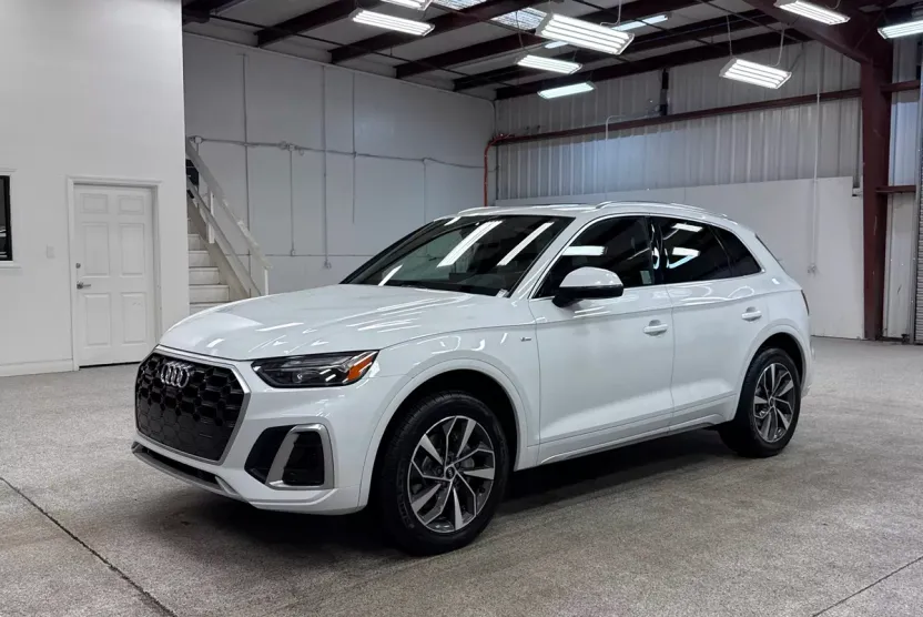 2022 Audi Q5 2.0T Premium Plus S line photo 1