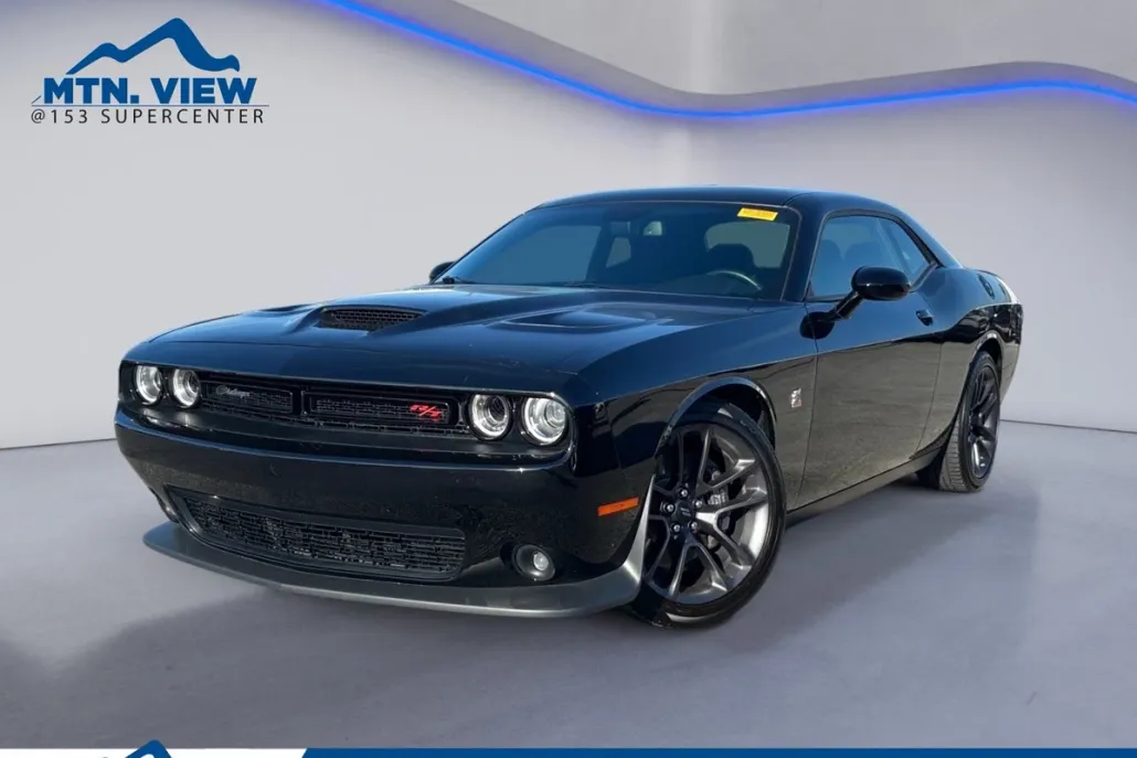 2023 Dodge Challenger R/T Scat Pack photo 1