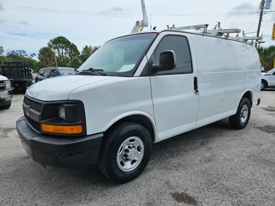 2014 Chevrolet Express 2500 Cargo photo 1