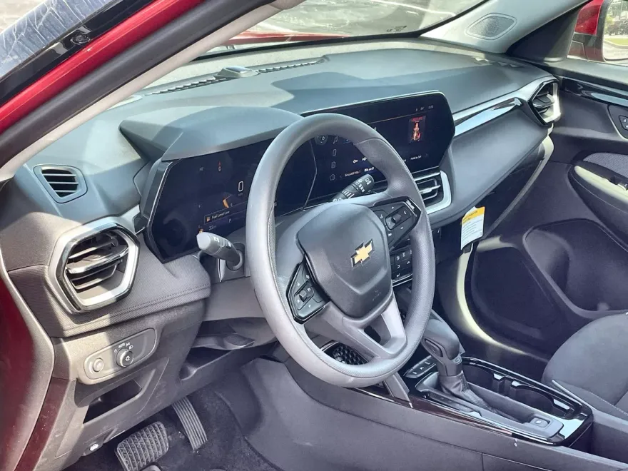 2026 Chevrolet Trailblazer LT photo 1
