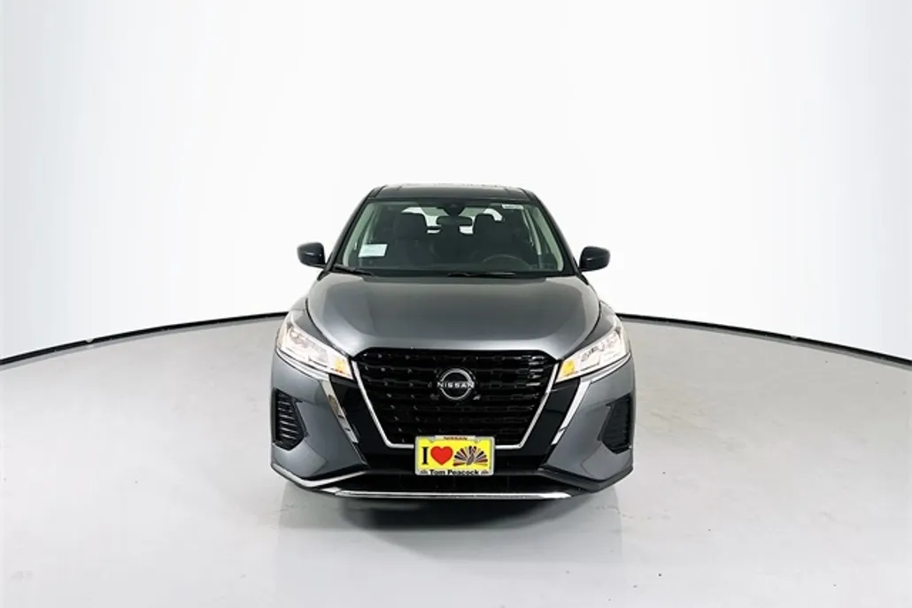 2024 Nissan Kicks S photo 1