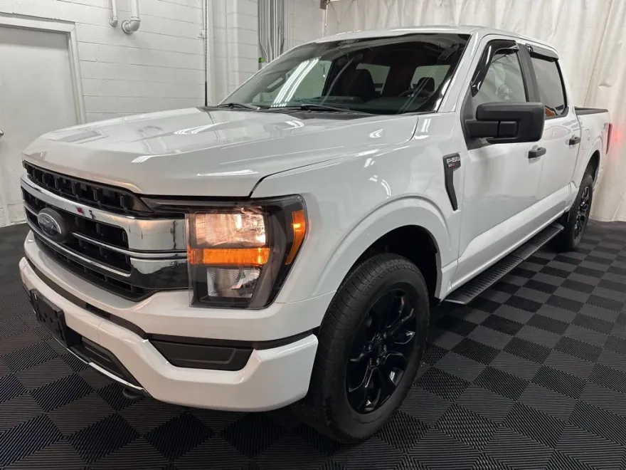 2022 Ford F-150 XL photo 1