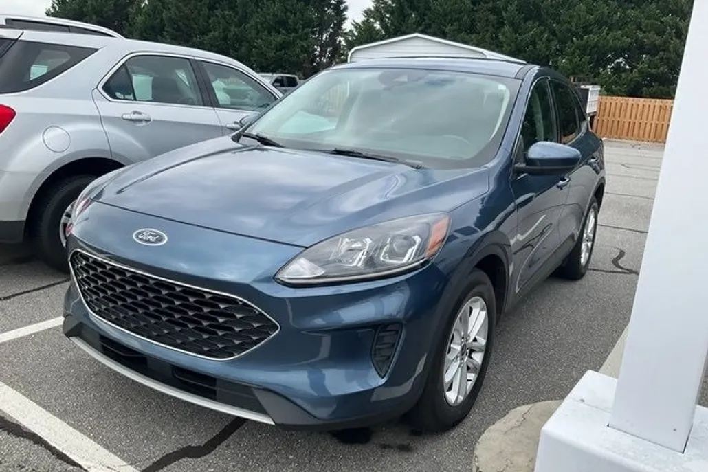 2020 Ford Escape SE photo 1