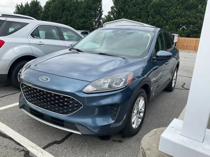 2020 Ford Escape SE photo 1
