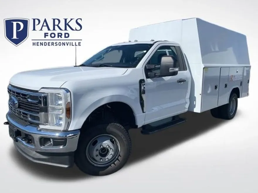 2024 Ford F-350 XL photo 1