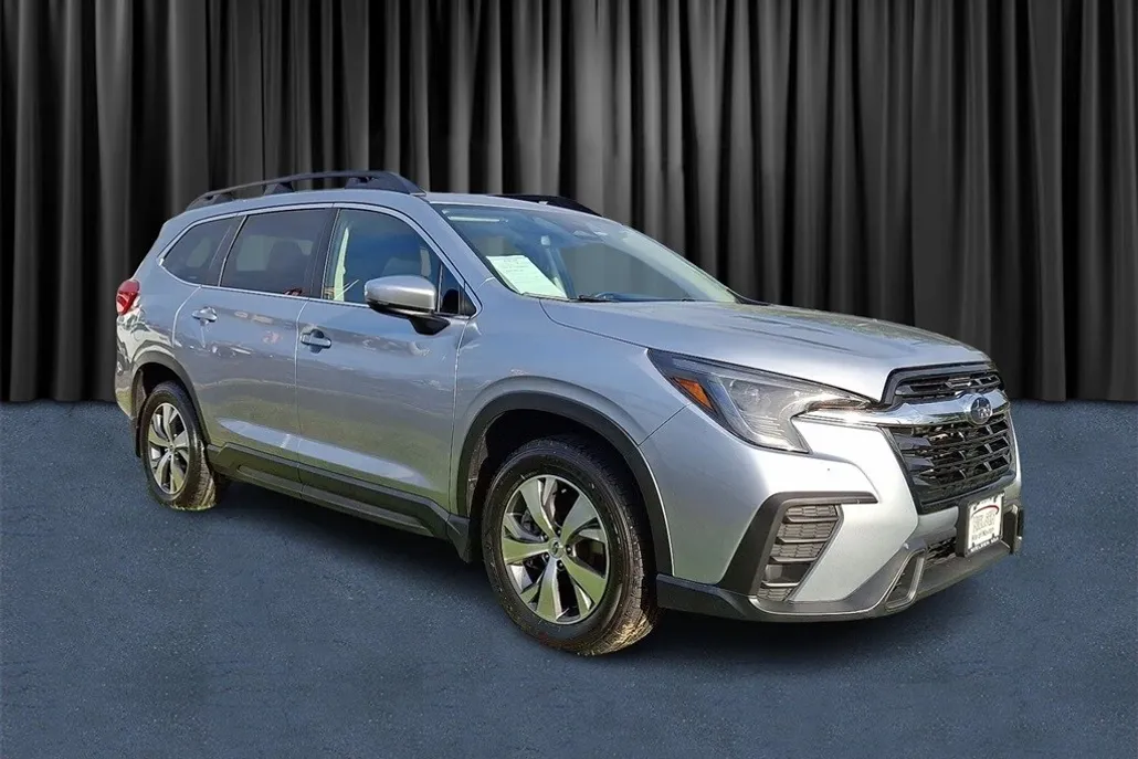 2024 Subaru Ascent Premium photo 1