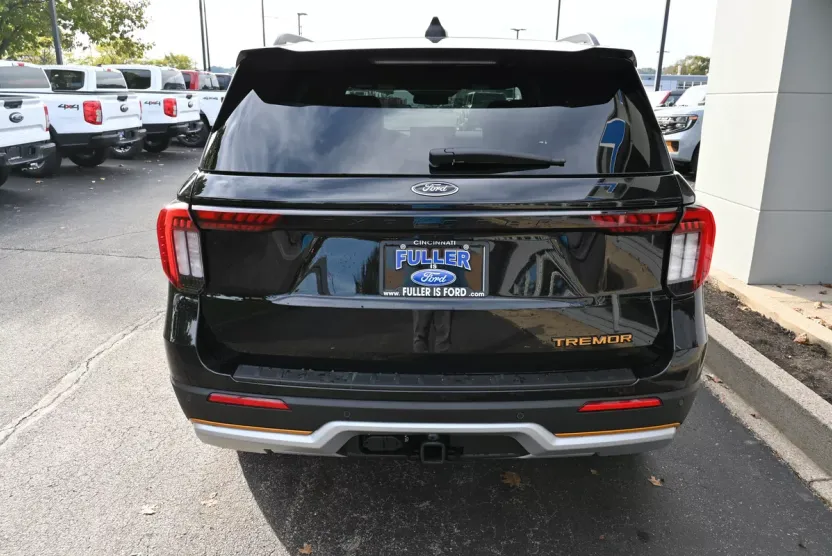 2026 Ford Explorer photo 1