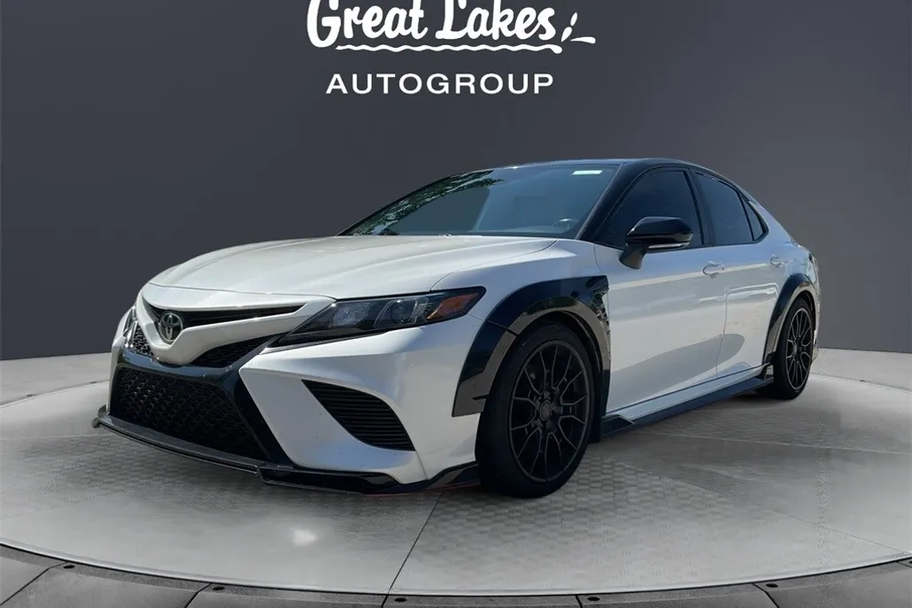 2021 Toyota Camry TRD V6 photo 1