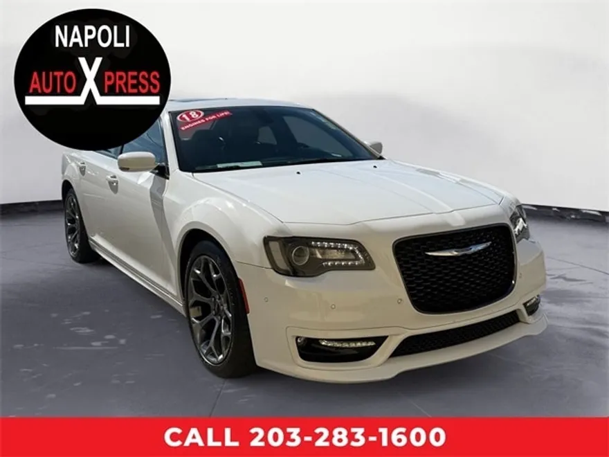 2018 Chrysler 300 S photo 1