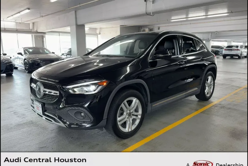 2023 Mercedes Benz GLA 250 photo 1