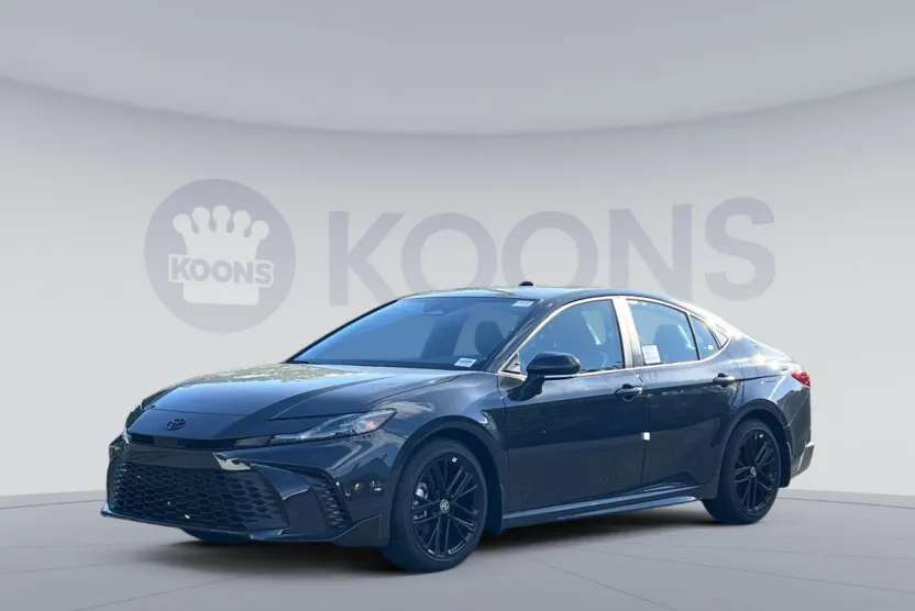 2026 Toyota Camry SE photo 1