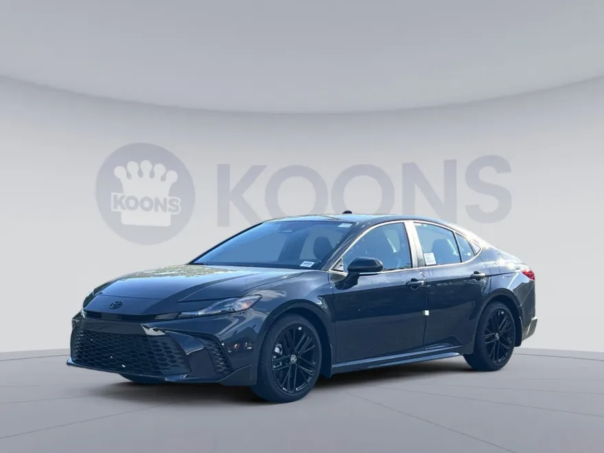 2026 Toyota Camry SE photo 1