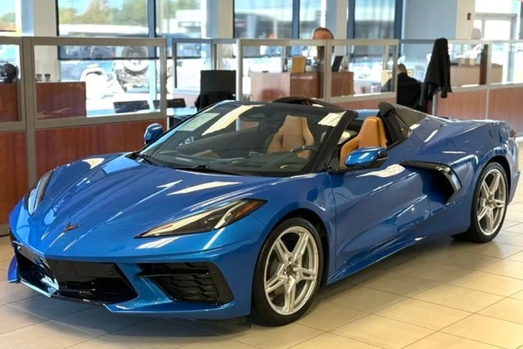 2024 Chevrolet Corvette Stingray 2LT photo 1