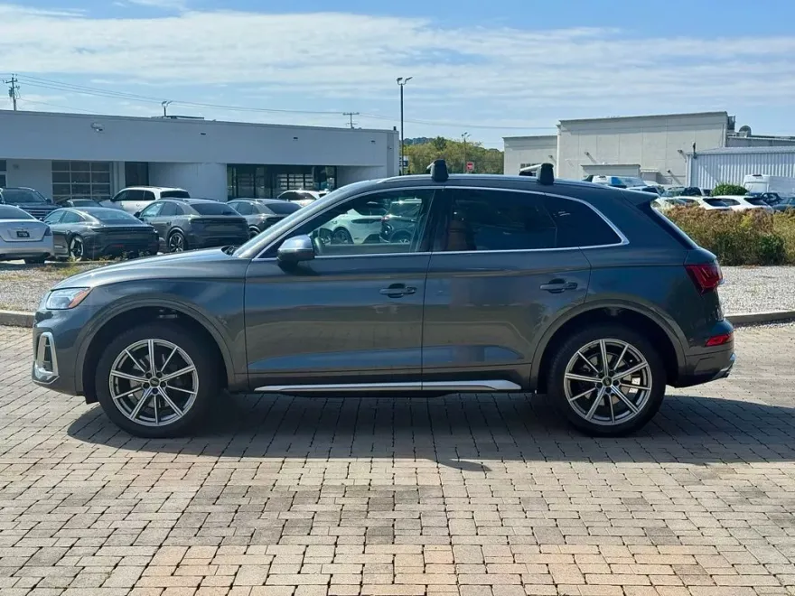 2024 Audi SQ5 Premium Plus photo 1