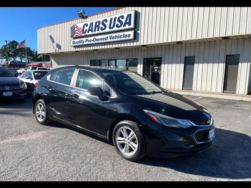 2017 Chevrolet Cruze photo 1