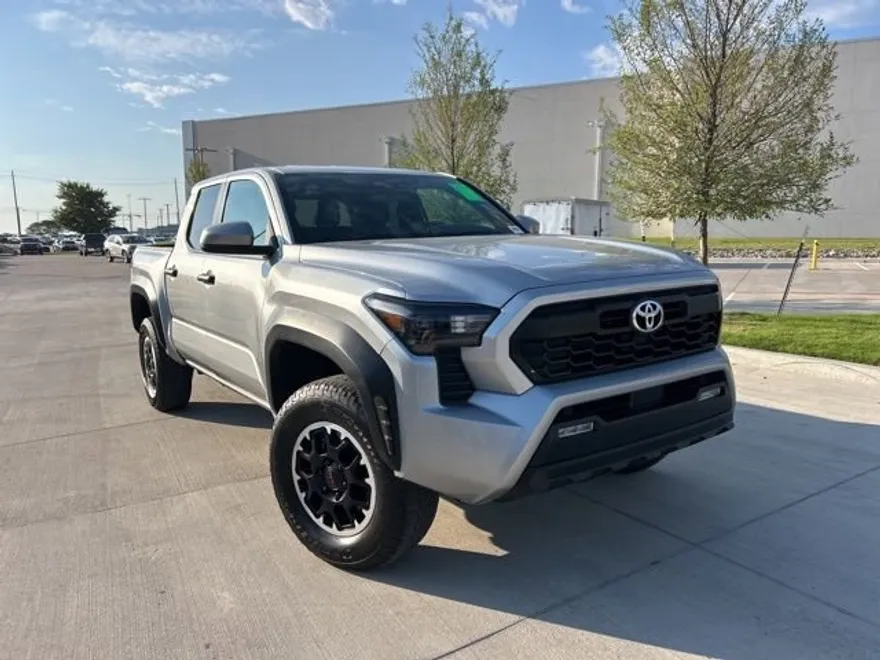 2024 Toyota Tacoma TRD Off-Road photo 1