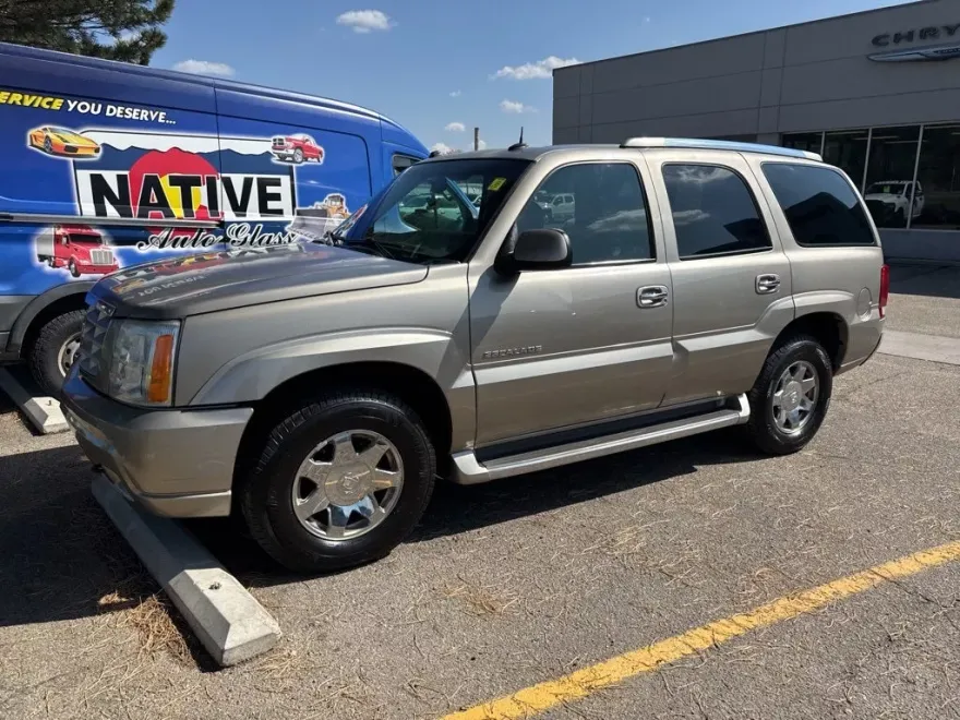 2003 Cadillac Escalade Base photo 1