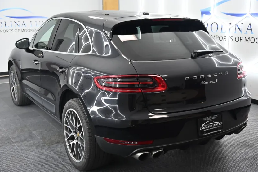 2016 Porsche Macan S photo 1