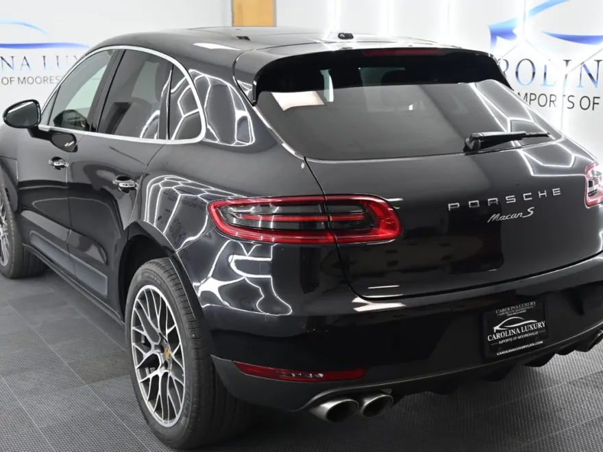 2016 Porsche Macan S photo 1