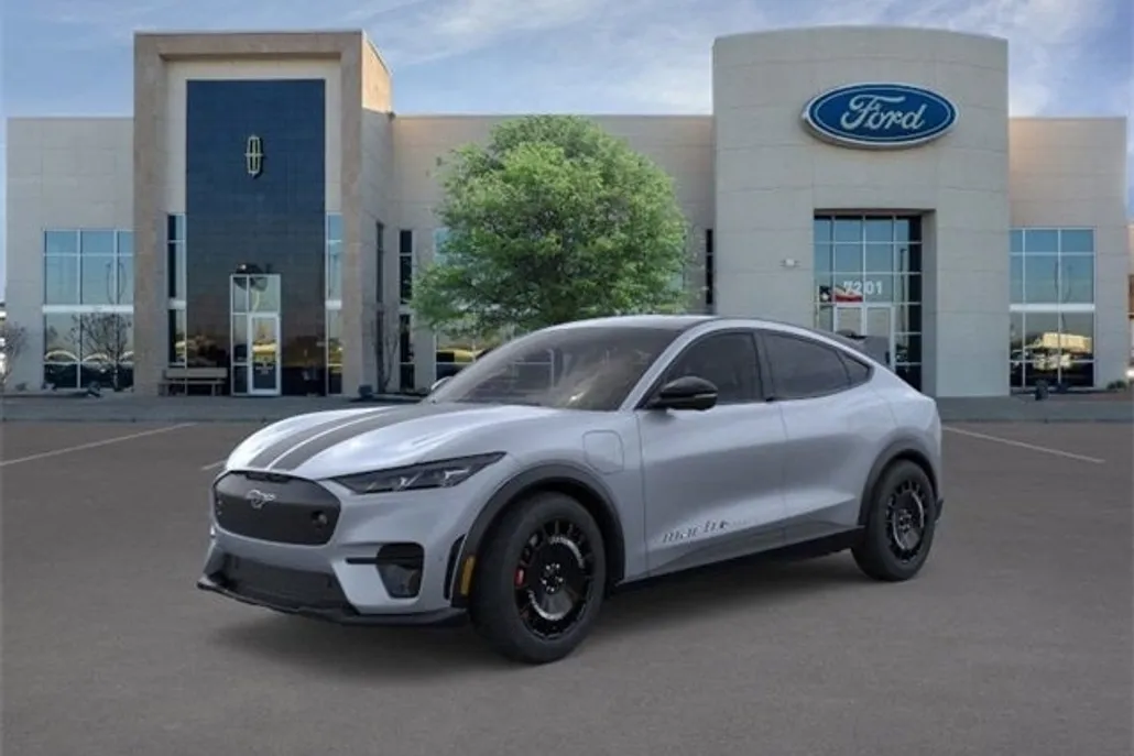 2025 Ford Mustang Mach-E GT photo 1