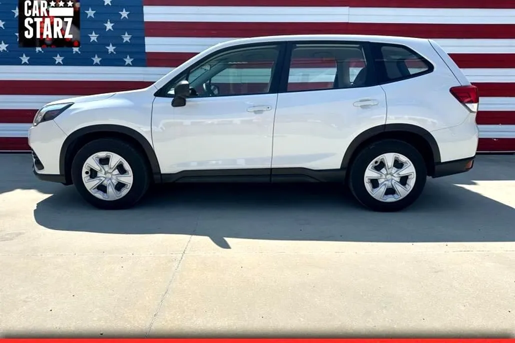 2023 Subaru Forester Base photo 1