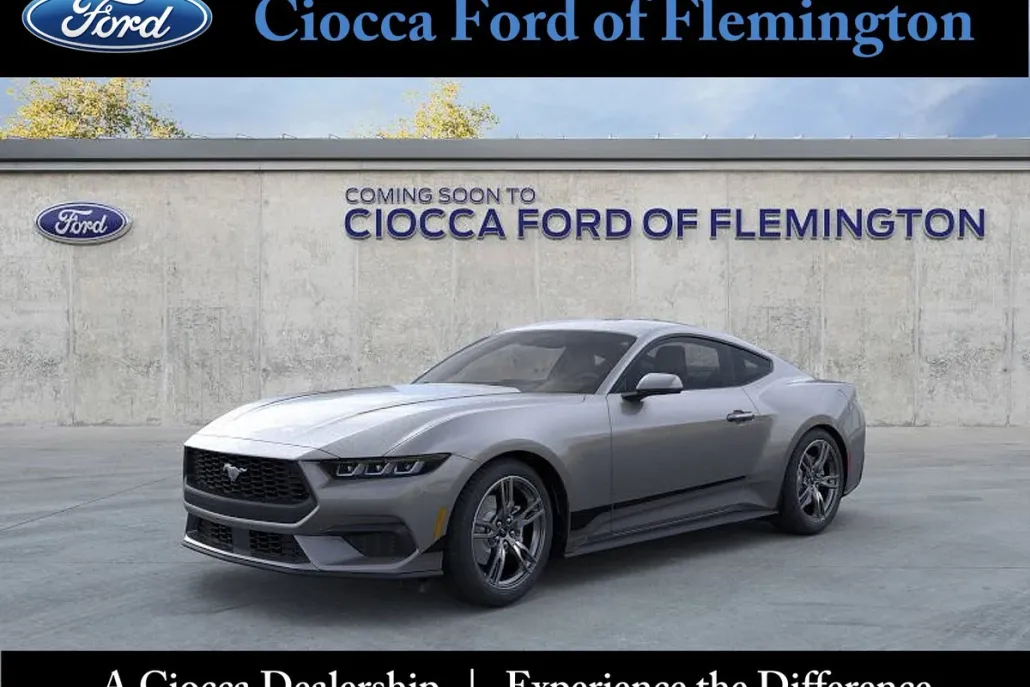 2025 Ford Mustang EcoBoost photo 1